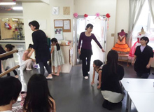 2017N422u10NLOvI[vXN[J