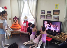 2017N422u10NLOvI[vXN[J